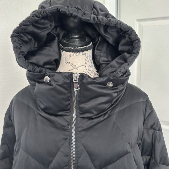 Kristen Blake Black Hooded Puffer Jacket - Picture 3 of 11